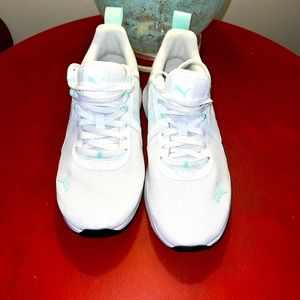 Brand New Puma sneakers